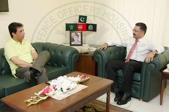 SENIOR TV ANCHOR CALLS ON ADMINISTRATOR DHA